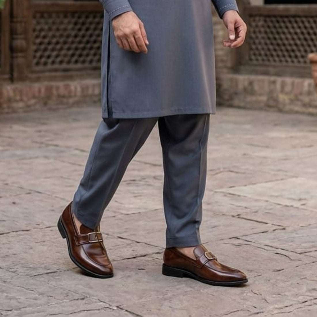 Crown Classic V-Buckle Brown Loafer